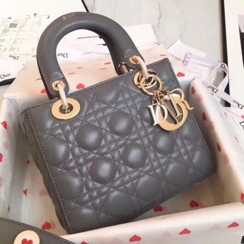 Torba typu tote Dior Lucky Badge z oryginalnej owczej skóry A88035 w kolorze szarym