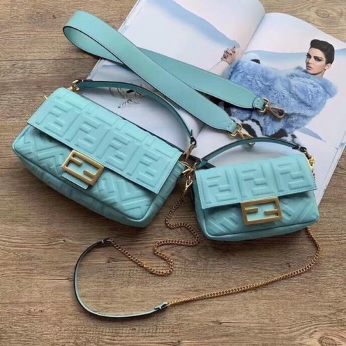 FENDI BAGUETTE Mini torebka na ramię 8BS017 jasnoniebieska