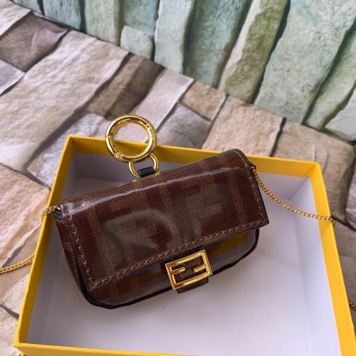 FENDI NANO BAGUETTE CHARM Oryginalna skórzana torebka Nappa 7AR844 Brązowa