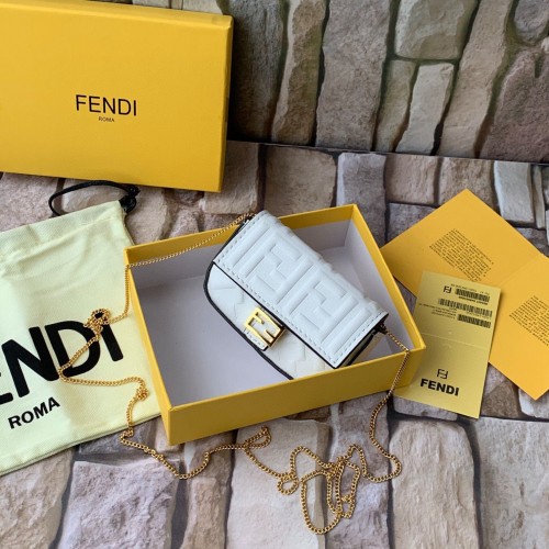 FENDI NANO BAGUETTE CHARM skóra nappa 7AR844 biały