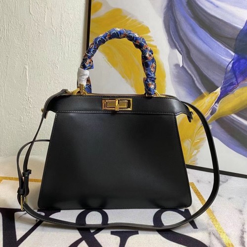 FENDI PEEKABOO ICONIC MEDIUM czarna skórzana torba F6946