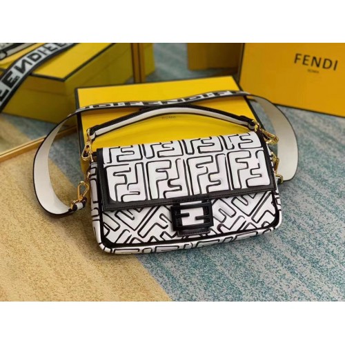 Fendi BAGUETTE Oryginalna skórzana torebka F2468 Biała