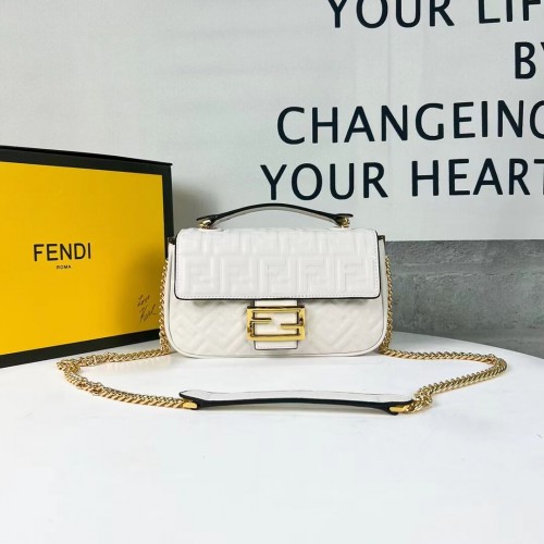 Torebka ze skóry nappa Fendi Baguette Beige F0881 Beige
