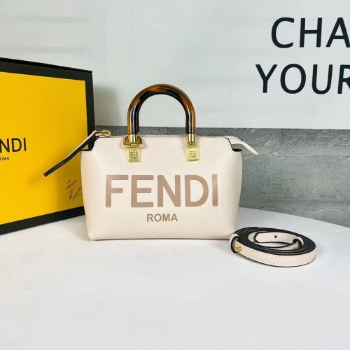 Fendi By The Way Mini Mała skórzana torebka Boston 8BS067A Kremowa