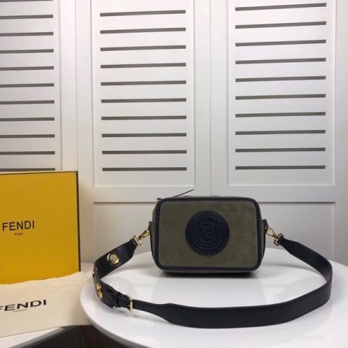 Fendi MINI CAMERA CASE torba zamszowa 8BS019A zielona
