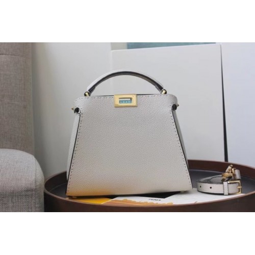 Fendi ISEEU MEDIUM skórzana torba 70192 biała