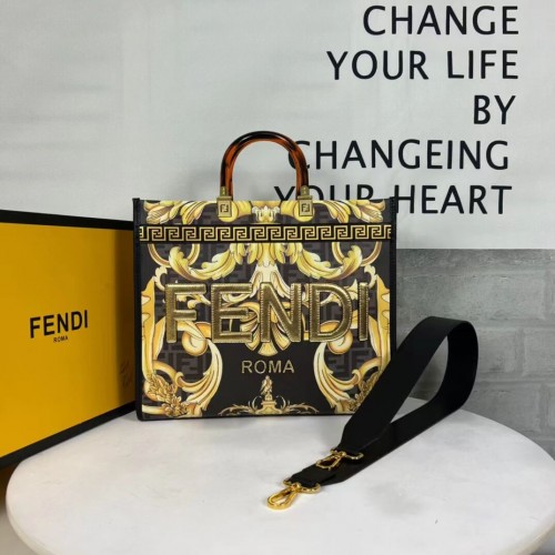 Fendi Sunshine Medium Fendace Printed biała skórzana torba shopper 8BH386A-3