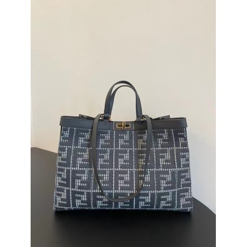 Torba zakupowa Fendi X-Tote z wełny w pepitkę z haftem FF 8BH374A szara