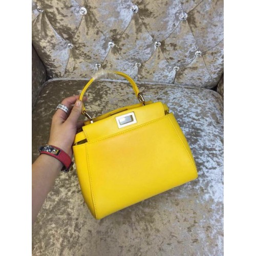 Fendi mini torebka Peekaboo ze skóry cielęcej 30320 żółta