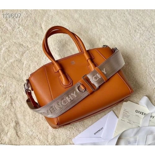 Torebka Givenchy Grained Original Calfskin Small Antigona BB0273 brown