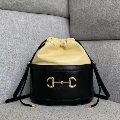 Gucci 1955 Horsebit torebka wiaderkowa 602118 czarno-kremowa