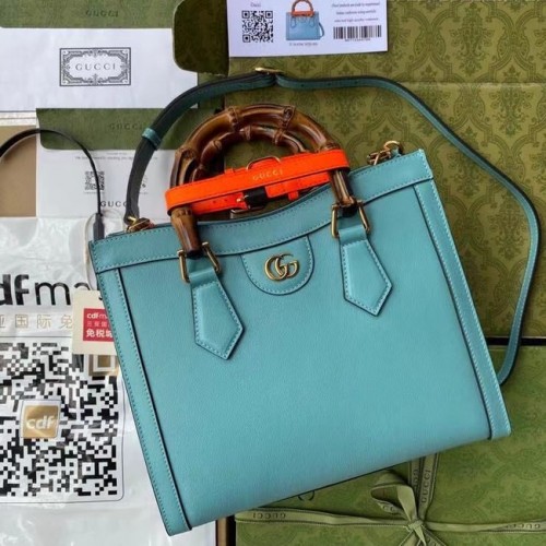 Mała torebka Gucci Diana 660195 w kolorze błękitnym