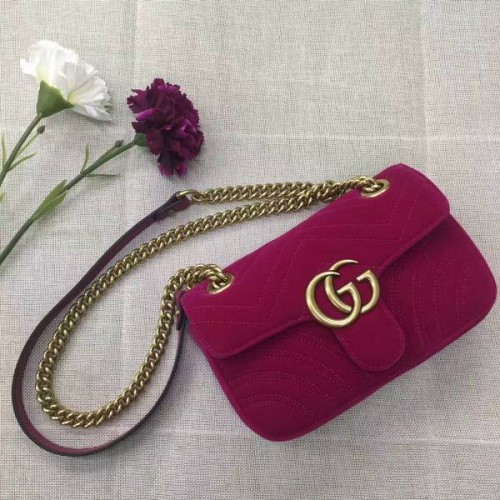 Gucci GG Marmont Mini torebka na ramię ze skóry zamszowej 446744 w kolorze wina