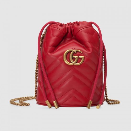 Torebka typu wiaderko Gucci GG Marmont mini 575163 Hibiscus Red