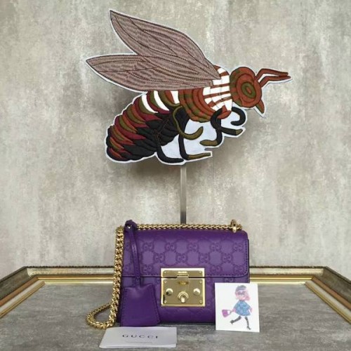Torebka na ramię Gucci Padlock Gucci Signature Mini 409487A Fioletowa