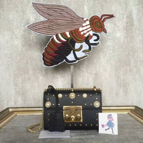 Torba na ramię Gucci z ćwiekami ze skóry z kłódką 432182A, czarna