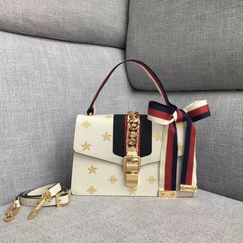 Mała torebka na ramię Gucci Sylvie Bee Star A421882 biała