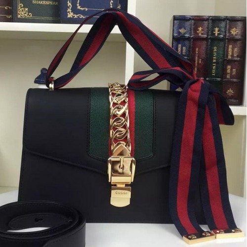 Torba na ramię Gucci Sylvie ze skóry 421882, czarna