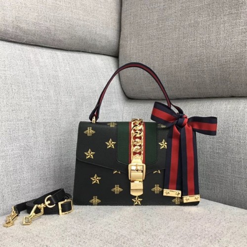 Mała torebka na ramię Gucci Sylvie A421882 czarna