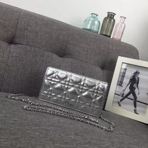 LADY DIOR CLUTCH CANNAGE LAMBSKIN S0204 Srebro