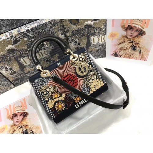 LADY DIOR Skóra bydlęca z haftem perłowym i nicią M0565OSCQ-1