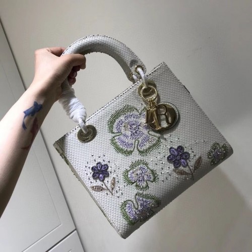 LADY DIOR haftowana skóra bydlęca M0565-10