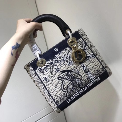 LADY DIOR haftowana skóra bydlęca M0565-6