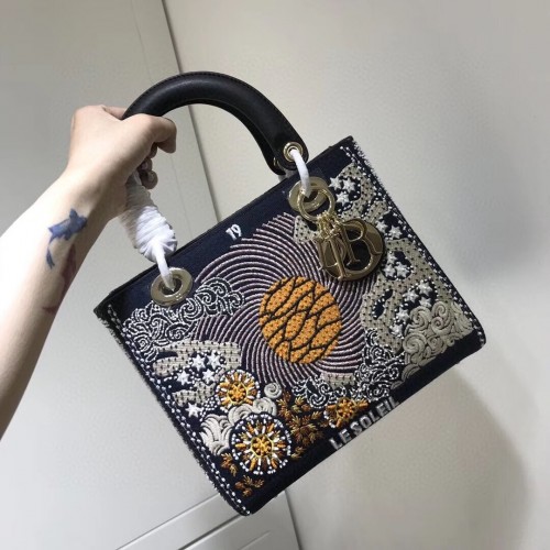 LADY DIOR haftowana skóra bydlęca M0565-9