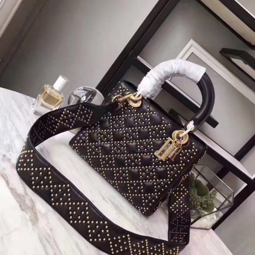 Torebka skórzana Lady Dior Original Cannage CD8046 w kolorze czarnym