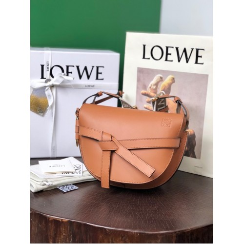 Loewe mała torebka typu crossbody oryginalna skóra 8087 karmel