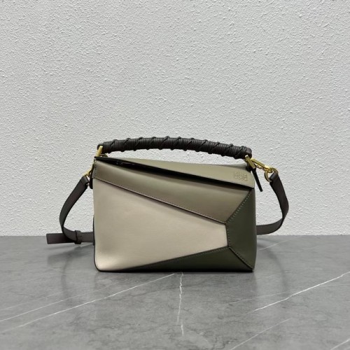 Loewe mała torebka Puzzle Bag Original Leather A6125 szara