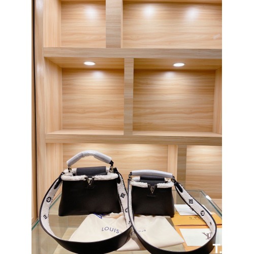 Louis Vuitton CAPUCINES BB MM Wełna M58608 Czarny