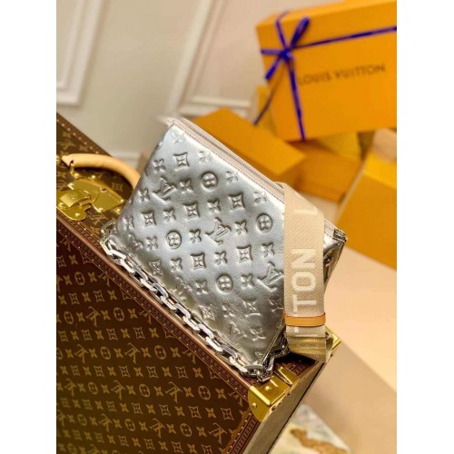 Louis Vuitton COUSSIN PM M57793 srebrny