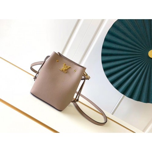 Louis Vuitton NANO LOCKME BUCKET M68709 kremowy