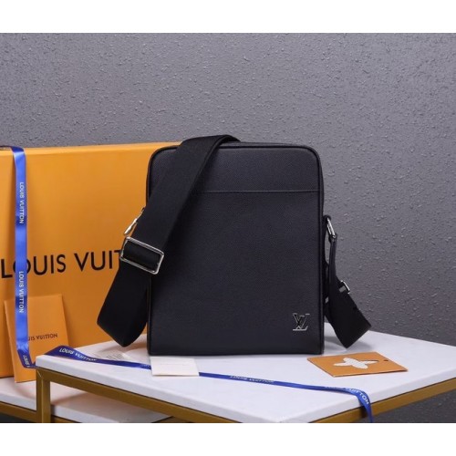 Louis Vuitton Taiga skóra bydlęca MESSENGER M30265 CZARNY