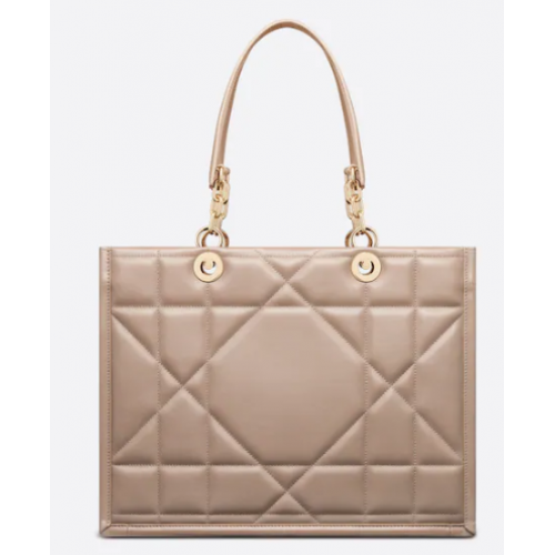 ŚREDNIA TORBA DIOR ESSENTIAL TOTE BAG Orzech laskowy Archicannage Calfskin M8721O