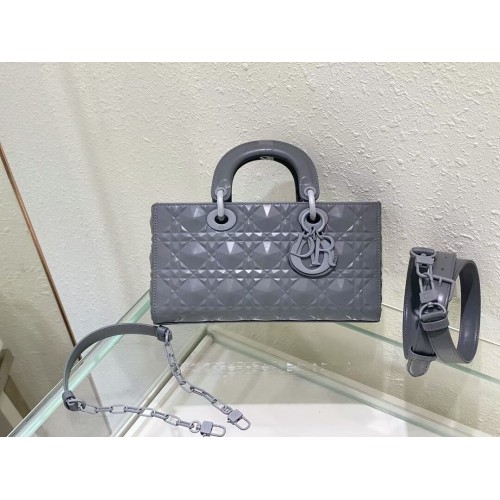 TOREBKA LADY DIOR MEDIUM Cannage Lambskin C2811 szara