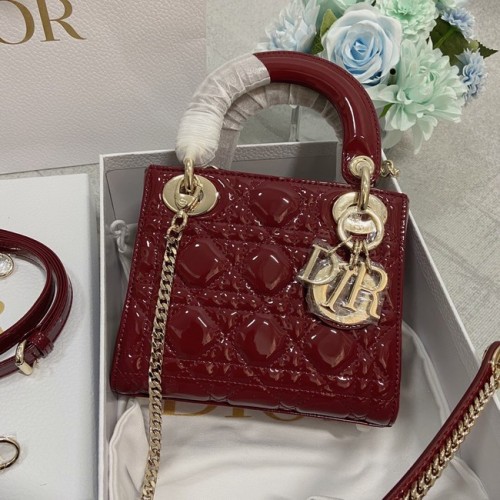 MINI TOREBKA LADY DIOR Lakierowana skóra cielęca Cannage M0566OW Burgundia i złoto