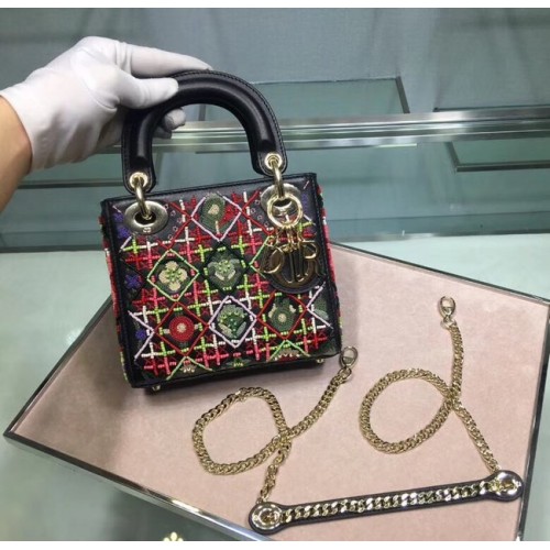 MINI TOREBKA LADY DIOR Z HAFTEM M0598CRMH-3