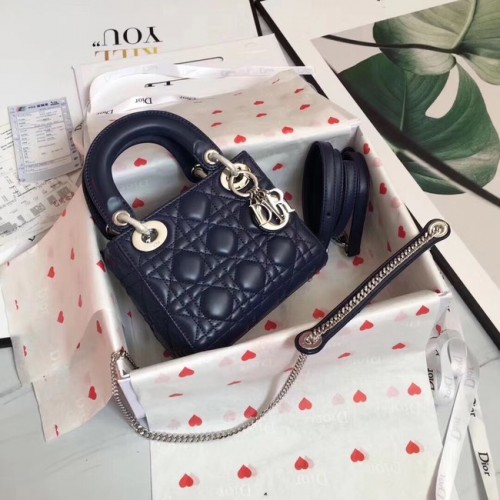 MINI TOREBKA LADY DIOR Z SKÓRY JAGNIĘCEJ CAL44500 niebieska