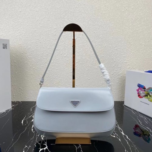 Torebka na ramię Prada Cleo ze skóry szczotkowanej z klapką 1BH276 jasnoniebieska