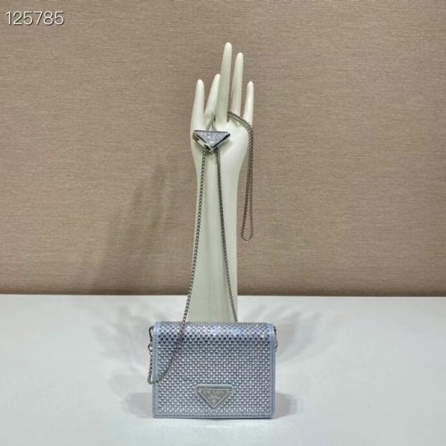 Etui na karty Prada z kryształkami i paskiem na ramię 1MR024 srebrne