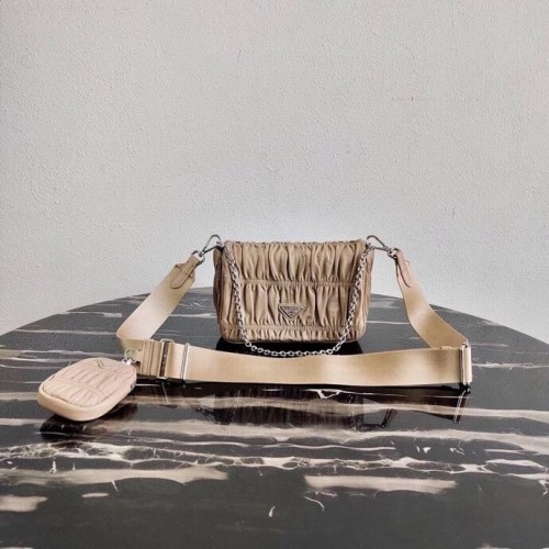 Prada Gaufre Torba na ramię ze skóry nappa 1BD289 Biscuits