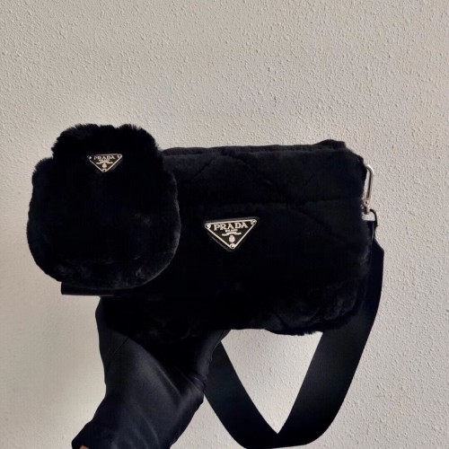 Torebka na ramię Prada Mink z włosia 1BC292M czarna