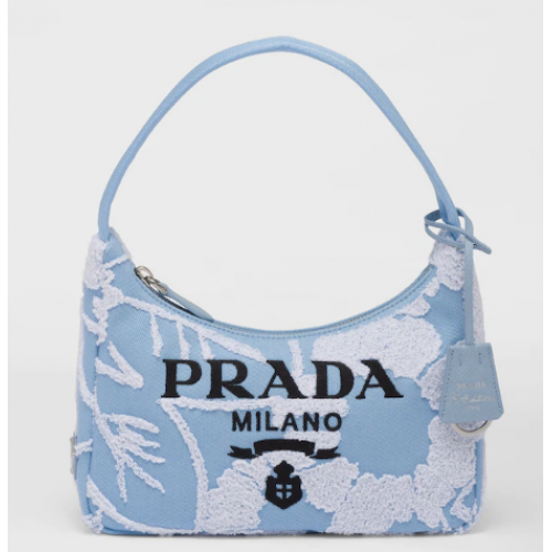 Prada Re-Edition 2000 haftowana mini torebka drelichowa 1NE515 w kolorze błękitnym