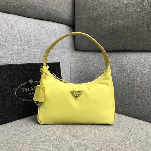 Prada Re-Edition 2000 nylonowa mini torebka 91515 żółta