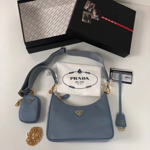 Torba na ramię Prada Re-Edition nylonowa 1BH204 jasnoniebieska