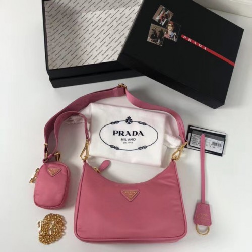 Torba na ramię Prada Re-Edition nylonowa 1BH204 różowa