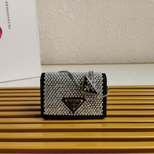 Torebka Prada ze skóry naturalnej, mała, z kryształkami, na ramię, 1NE124, czarna