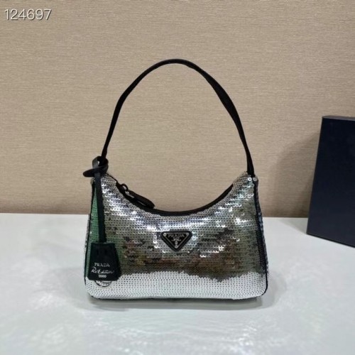 Prada Re-Edition 2000 cekinowa mini torebka Re-Nylon 1BC515 srebrna